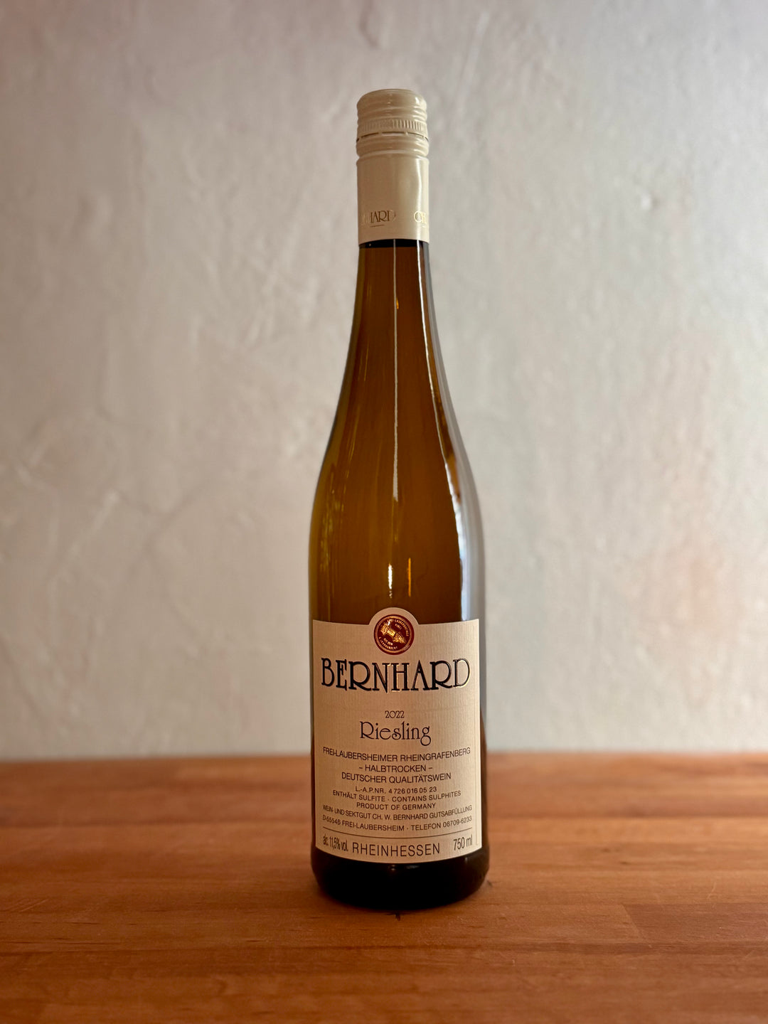 Weingut Ch. W. Bernhard Riesling Qualitätswein Halbtrocken 2022 - Weinhandel Holy Grail Köln