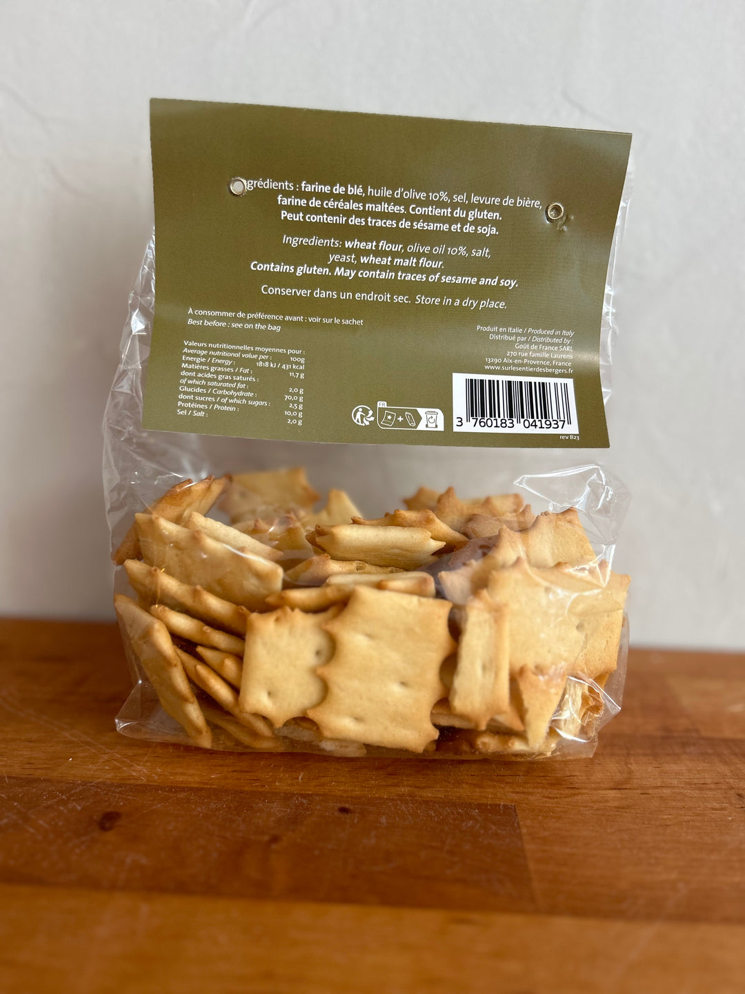 Verpackung der Aperitif-Cracker in Olivenöl extra vergine, 150 g, von Sur le Sentier des Bergers.

