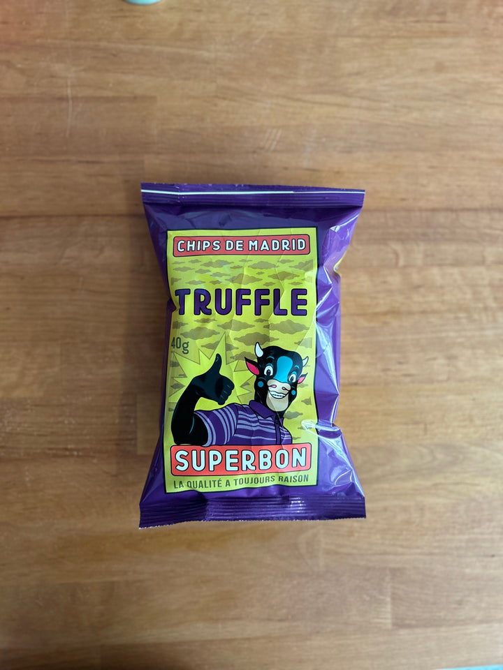 Verpackung der Trüffelchips, 40g, von Superbon. Die stilvolle und auffällige Verpackung hebt den edlen und intensiven Geschmack der trüffelaromatisierten Kartoffelchips hervor.